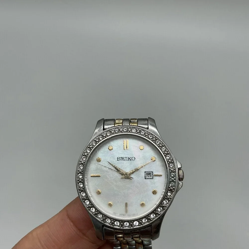 Seiko Womens Watch 31mm White Dial Two Tone Crystals 7N82-0HV0 New Battery 7.25
